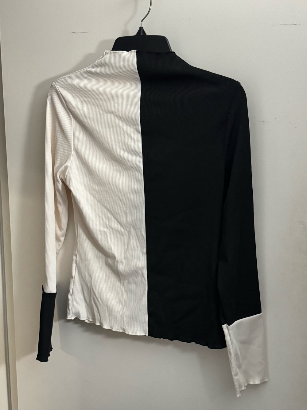 Colorblock Black and White Long Sleeve Top